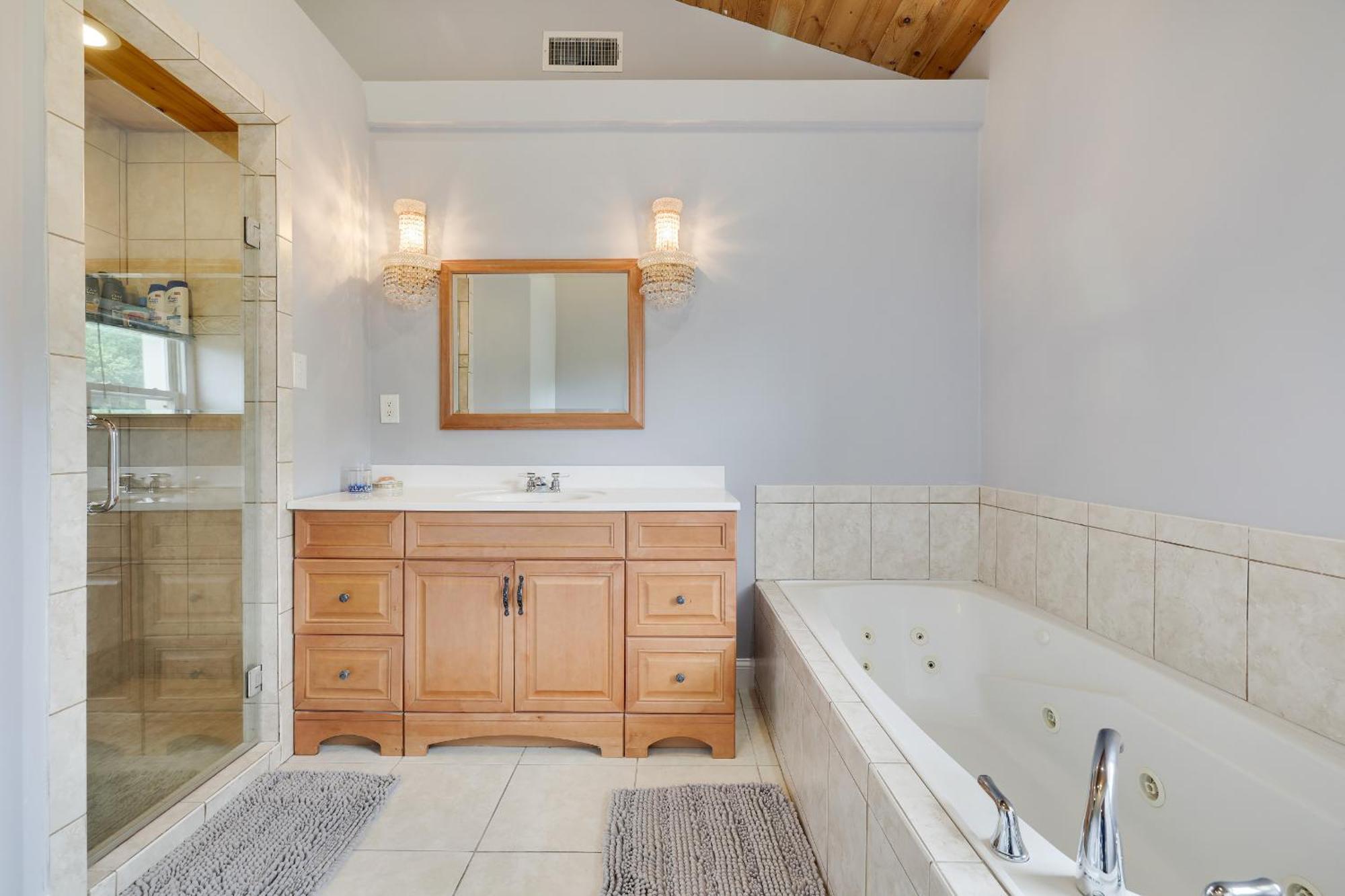 Luxury Front Camelot Holiday home Pocono Lake