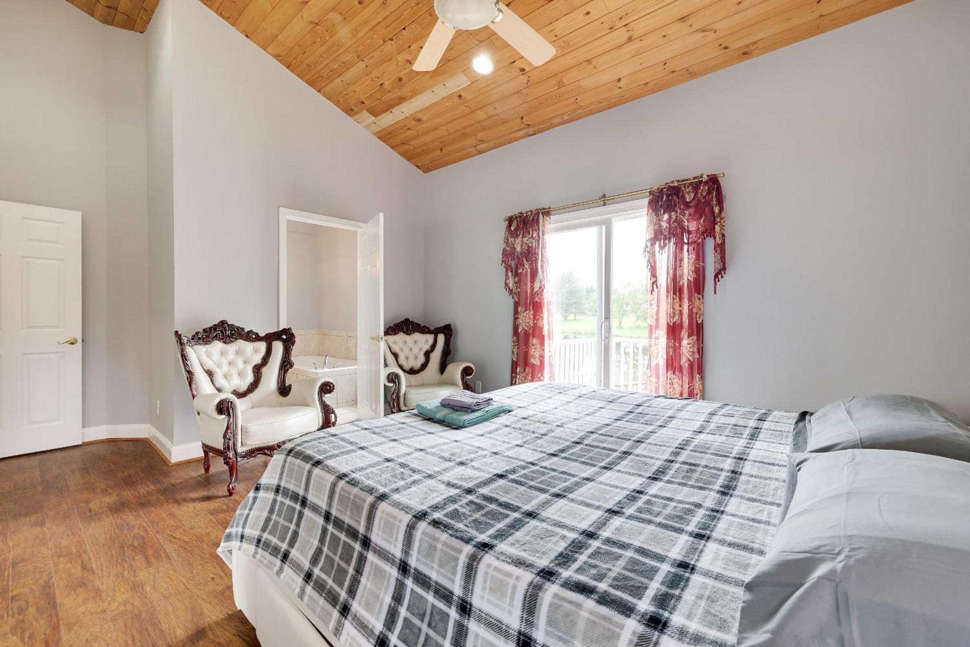 Holiday home Luxury Front Camelot Pocono Lake