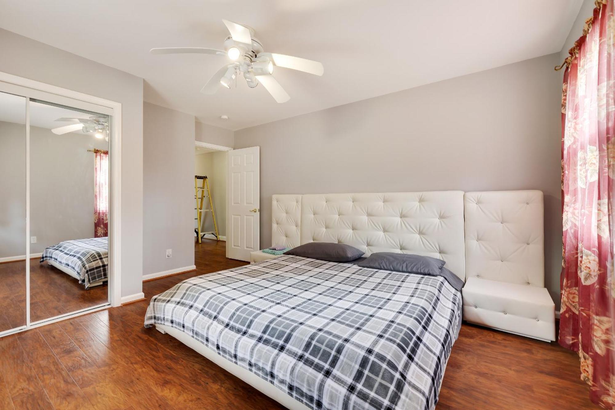 Holiday home Luxury Front Camelot