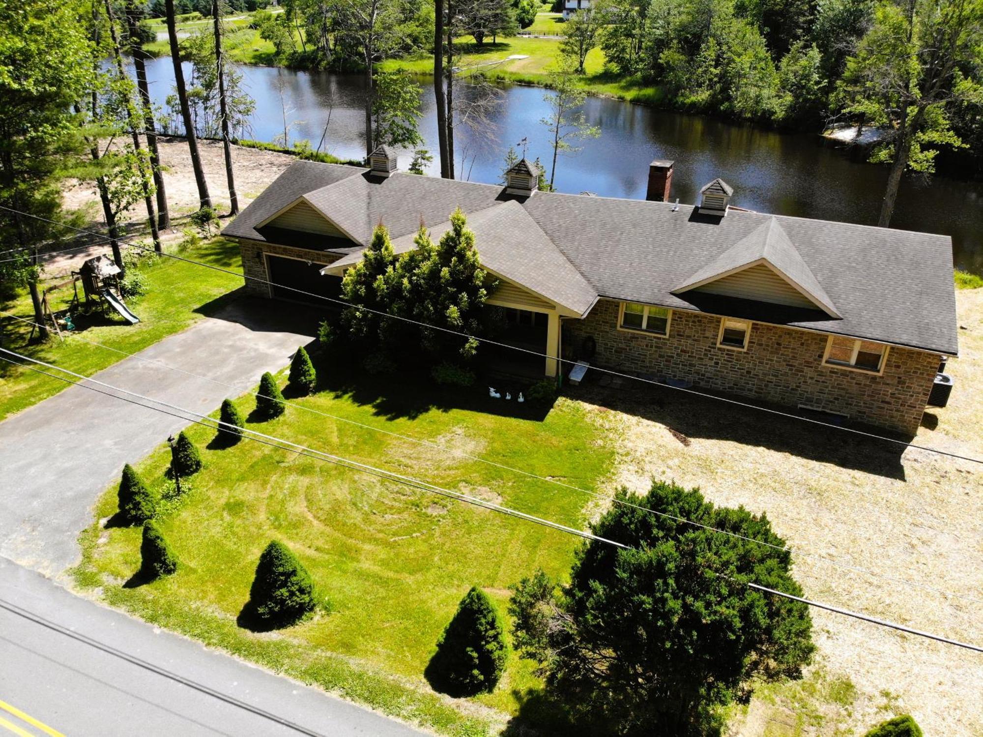 Holiday home Luxury Front Camelot